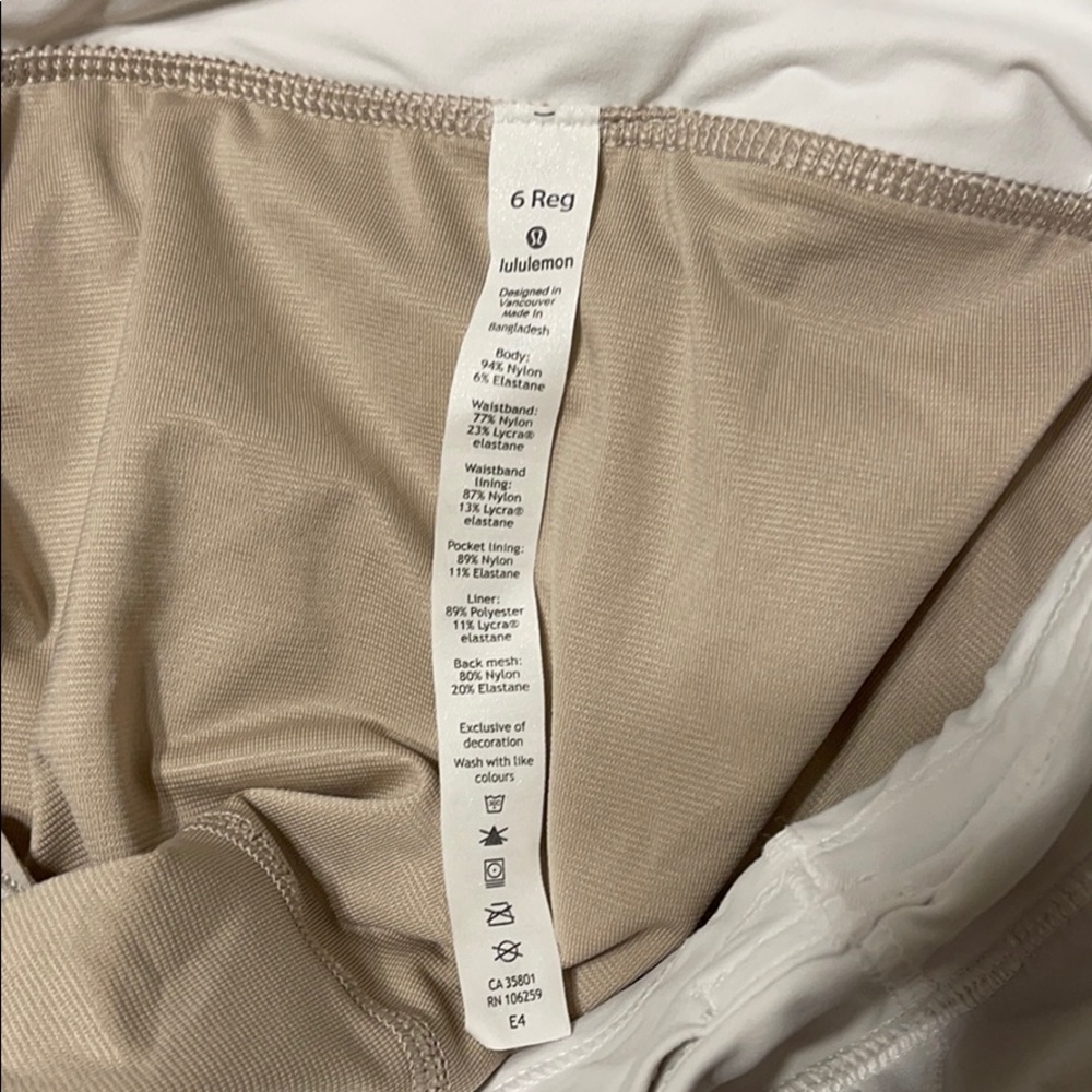 Shorts - Picture 3 of 3